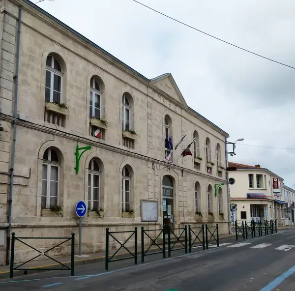 Abri Piscine Motorisé Entreprise abri de piscine Aigrefeuille-d'Aunis