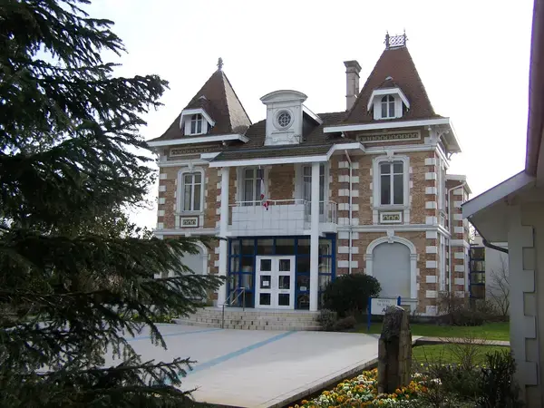 Abri Piscine Motorisé Entreprise abri de piscine Andernos-les-Bains