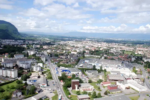 Abri Piscine Motorisé Entreprise abri de piscine Annemasse