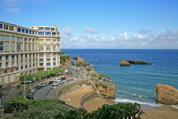 Abri Piscine Motorisé Entreprise abri de piscine Biarritz