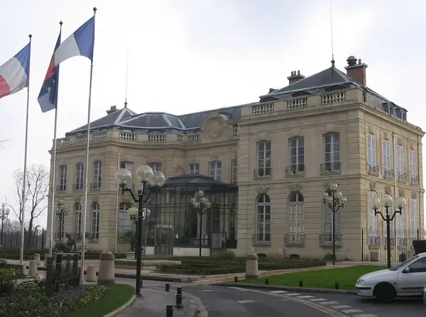 Abri Piscine Motorisé Entreprise abri de piscine Épinay-sur-Seine
