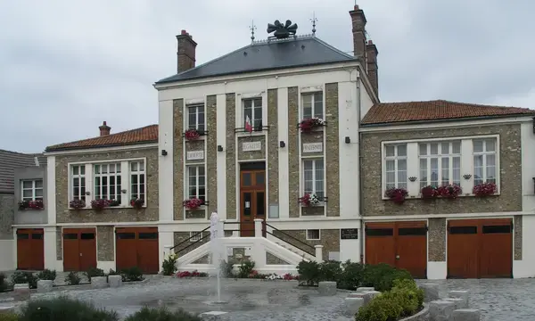 Abri Piscine Motorisé Entreprise abri de piscine La Ville-du-Bois