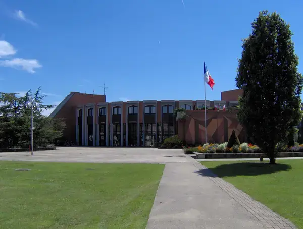 Abri Piscine Motorisé Entreprise abri de piscine Montigny-le-Bretonneux