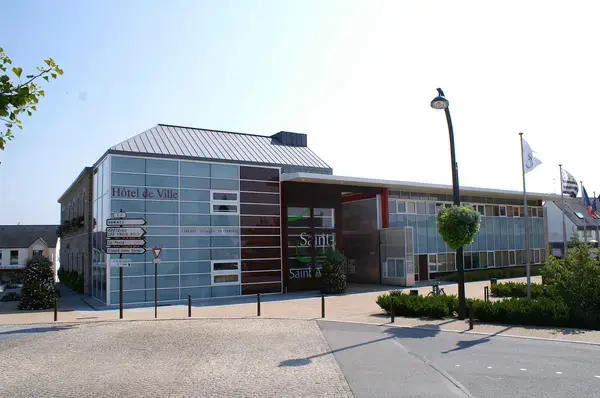 Abri Piscine Motorisé Entreprise abri de piscine Saint-Avé