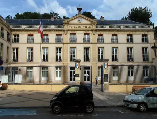 Abri Piscine Motorisé Entreprise abri de piscine Sèvres