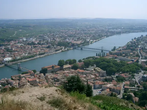 Abri Piscine Motorisé Entreprise abri de piscine Tournon-sur-Rhône