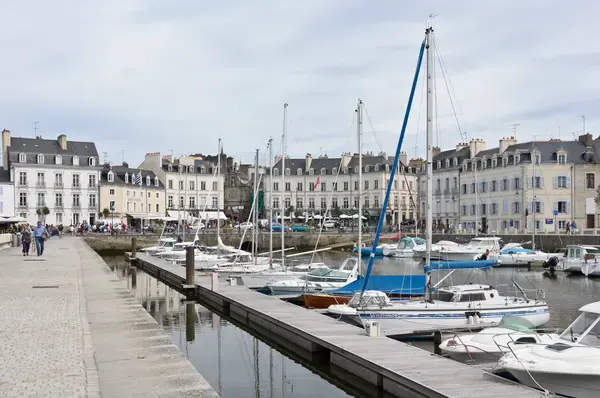 Abri Piscine Motorisé Entreprise abri de piscine Vannes