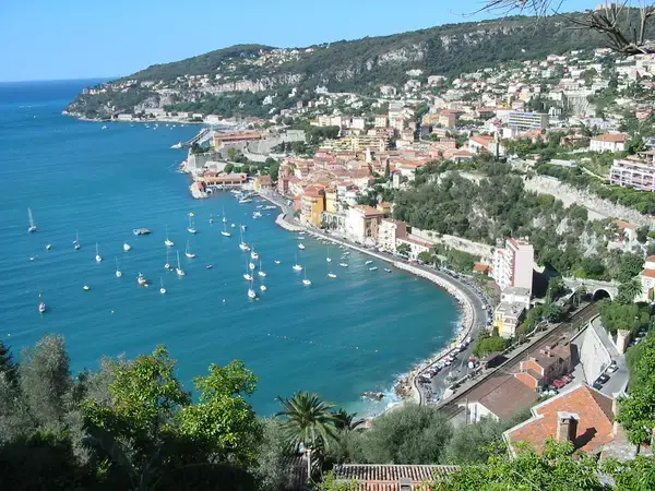 Abri Piscine Motorisé Entreprise abri de piscine Villefranche-sur-Mer